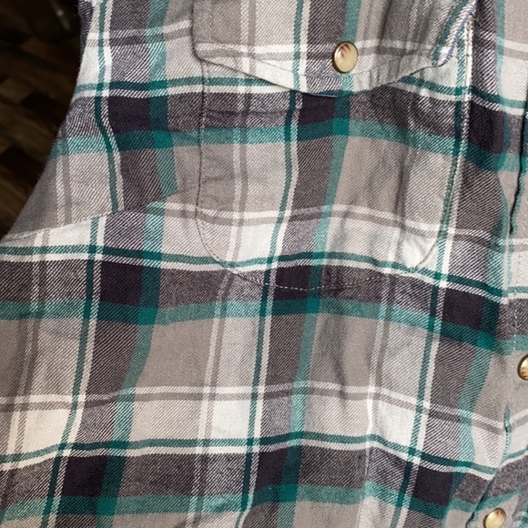 Zachs Girlfriend Flannel - Picture 5 of 7